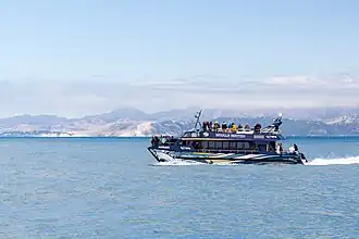 Navire d'observation des baleines