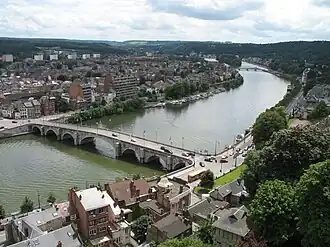 Le 'pont de Jambes' traversant la Meuse