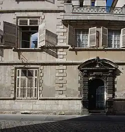 Hôtel de Martigny, au no&nbsp;2.