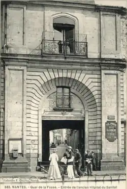 Entrée de l'ancien Hôpital du Sanitat.