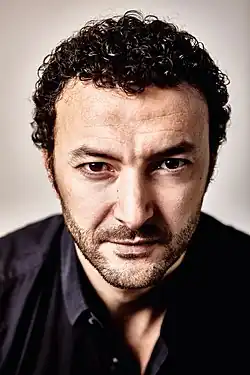 Description de cette image, également commentée ci-après