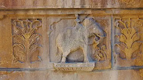 Sculpture d'éléphant en haut-relief au NathmalJi Haveli