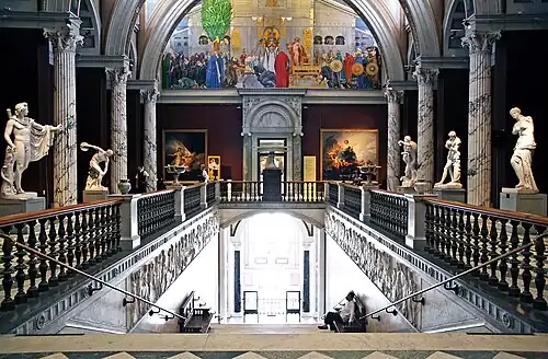 Vue de l'intérieur du musée.