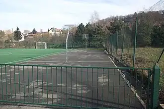 Un terrain de basket-ball de Navenne.