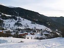 Vue panoramique du chef-lieu de Notre-Dame-du-Pré en hiver