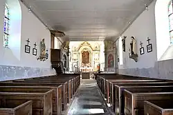 La nef de l'église Saint-Pierre.