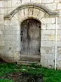 Porte à l'ouest du chœur.