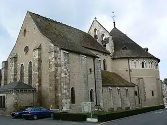 La basilique Saint-Étienne à Neuvy-Saint-Sépulchre.