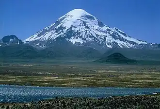 Vue du Nevado Sajama enneigé.