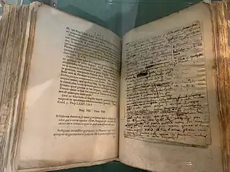 Notes personnelles de Newton dans la première édition.