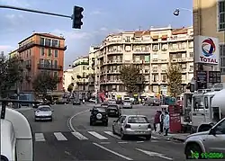 Place Max Barel. Prise de vue en arrivant de la moyenne corniche, direction nord-ouest.