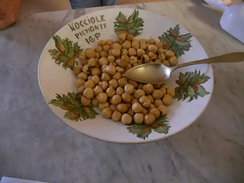 Noisettes IGP Tonda Gentile del Piemonte&nbsp;(it) (ou delle Langhe) entrant dans la composition du gianduia.