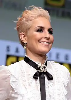 Noomi Rapace interprète Harriet « Harry » Baumann.