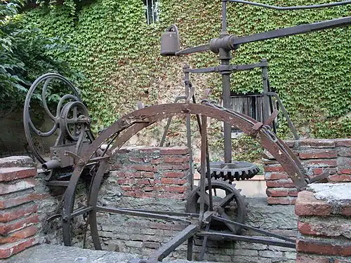 Roue persane dans le quartier des Minimes à Toulouse.