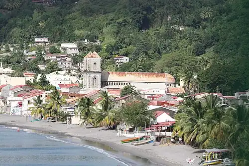 Vue de la cathédrale Notre-Dame-de-l'Assomption et du quartier du Mouillage avant les travaux de restauration de la cathédrale.