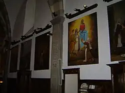 Tableaux du bas-côté droite.