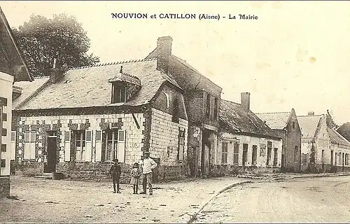 Carte postale de la mairie en 1909.
