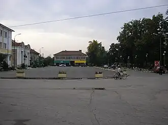 La place centrale de Novo Sélo