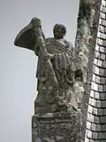 L'Ankou représenté sur l'église de Noyal-Pontivy.
