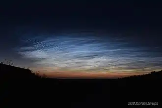 Photo d'un nuage noctulescent prise près de Neufchateau en Belgique le 21 juin 2019