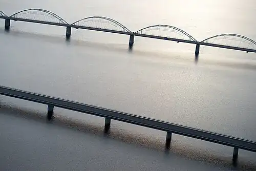 L'ancien et le nouveau pont.
