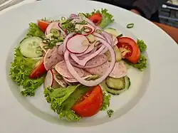 Wurstsalat de cuisine allemande