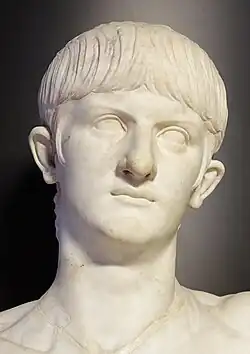 Fragment au portrait de Néron (la tête seule). Musée archéologique d'Olbia