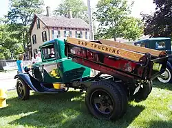 Camion à benne basculante Ford modèle AA