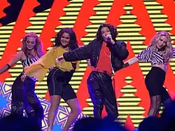 Omar Rundberg interprétant Om om och om igen