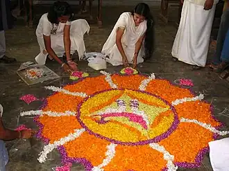 Décoration florale pour Onam.