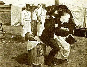 Description de cette image, également commentée ci-après