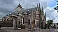 L'église paroissiale néo-gothique avec clocher médiéval tardif
