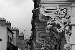 Détail de la façade de la place de Jaude
