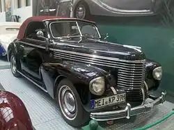 Opel Kapitän '39 cabriolet biplace avec carrosserie Gläser.