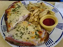 Jambon, fromage, frite.