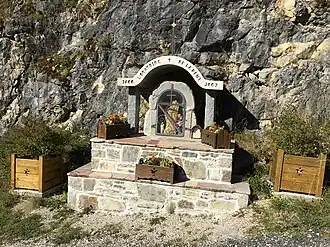 L'oratoire de la Dent en plein soleil.