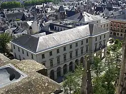 Description de cette image, également commentée ci-après