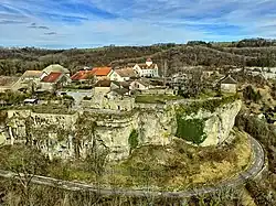 Les vestiges du château.