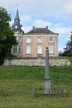 Château Rose et Pilori d'Orp-le-Petit.