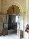 Vue vers le nord dans la chapelle baptismale.