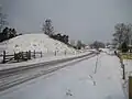 Le tumulus d'Ohthere vue sous la neige.