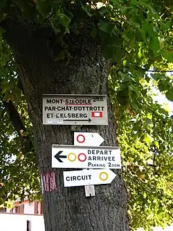 Le Club Vosgien vous guide dès la place des Tilleuls.