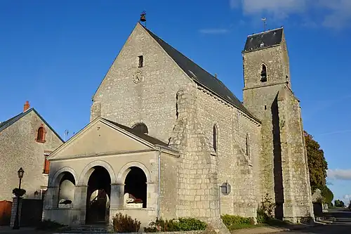 L'église Saint-Laurent à Outarville.