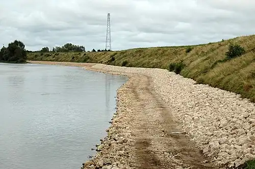 Renforcement du pied de levée par apport d'enrochements - Ouvrouer-les-Champs (2008)