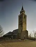 Vue générale de la tour de l'église à Rijnsburg.