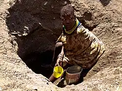 Recherche d'une eau boueuse, Afrique de l'Est, 2011
