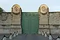 Entrée principale du Père-Lachaise copie du portail du cimetière de Saint-Sulpice.