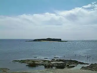 Vue de l'île depuis la côte de Pénestin, à marée haute