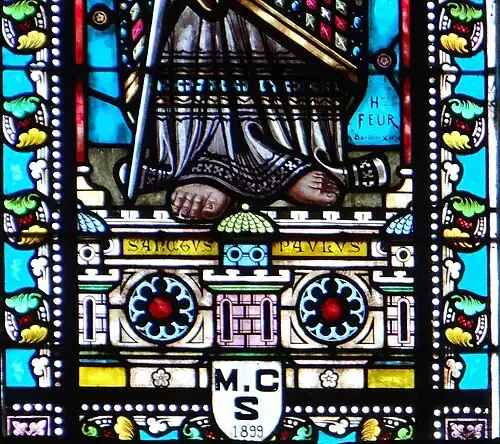 Signature d'Henri Feur sur le vitrail représentant saint Paul.