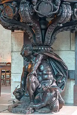 Hercule soutenant la chaire.